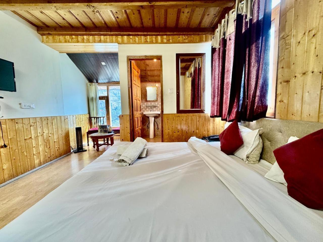 The Royal View Cottage Manāli Exteriör bild